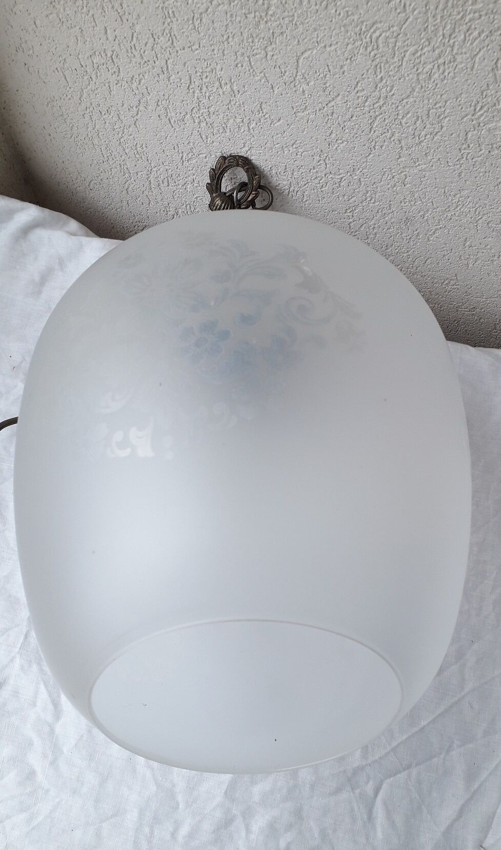 Glass and bronze pendant lamp