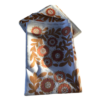 Seventies tablecloth and towels