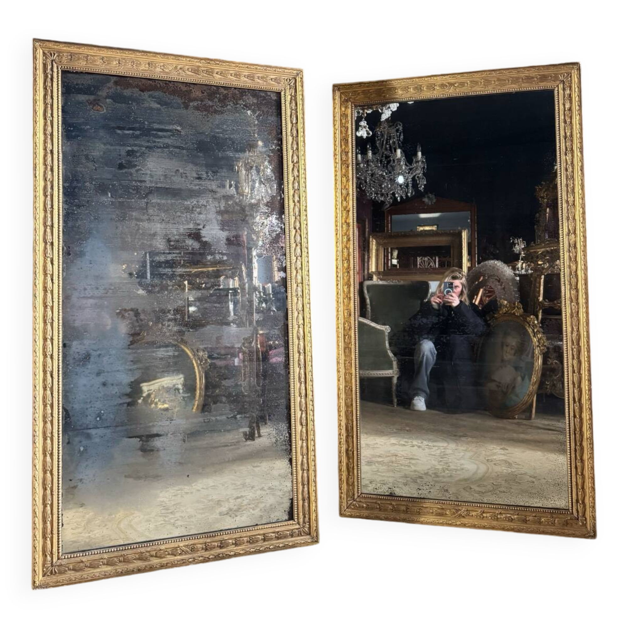 Paire De Miroirs Du Début Du XIXe En Bois Doré De Style Louis XVI