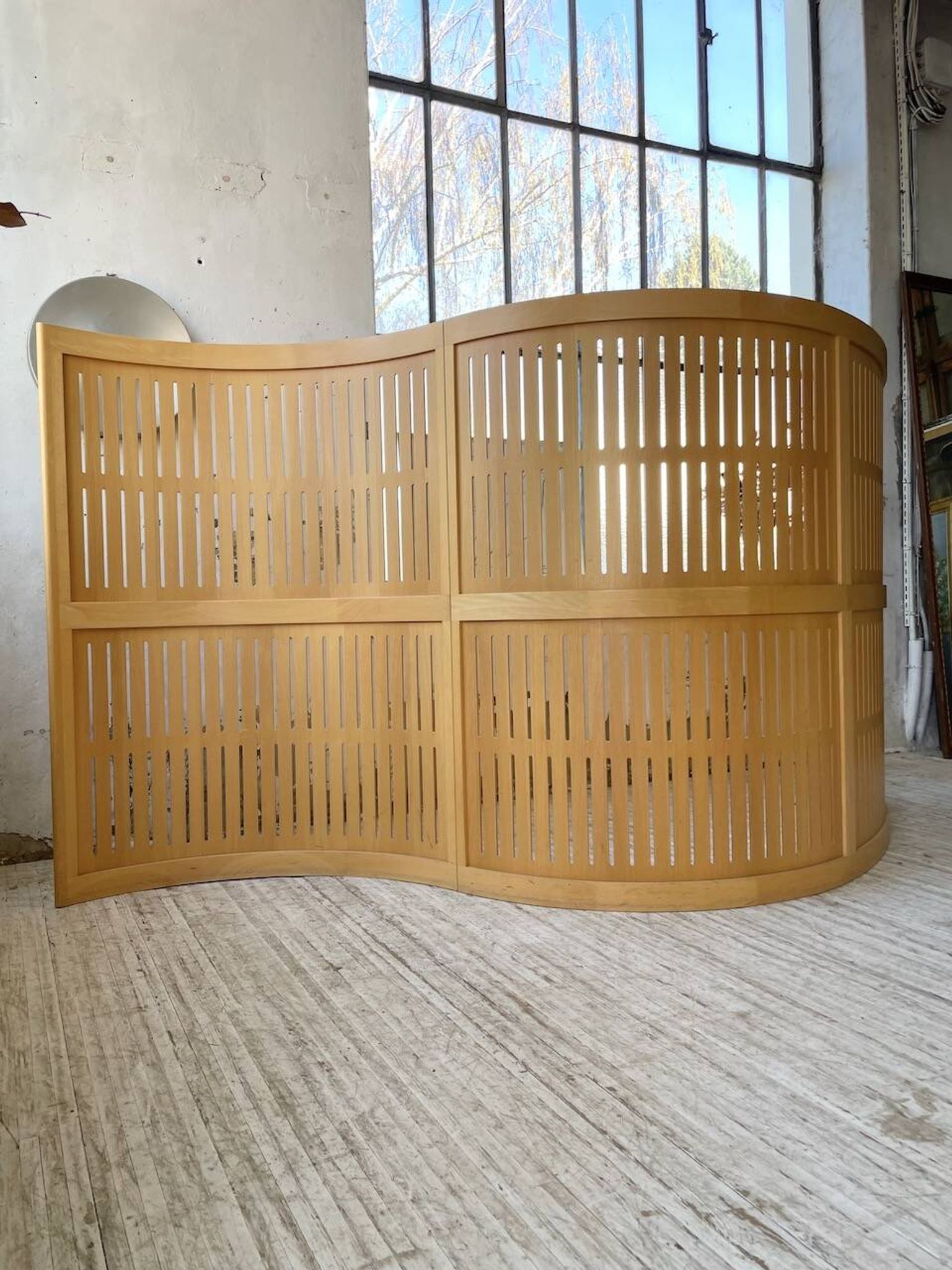 Large curved beech screen from the 80s