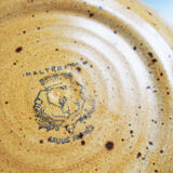 5 stoneware plates