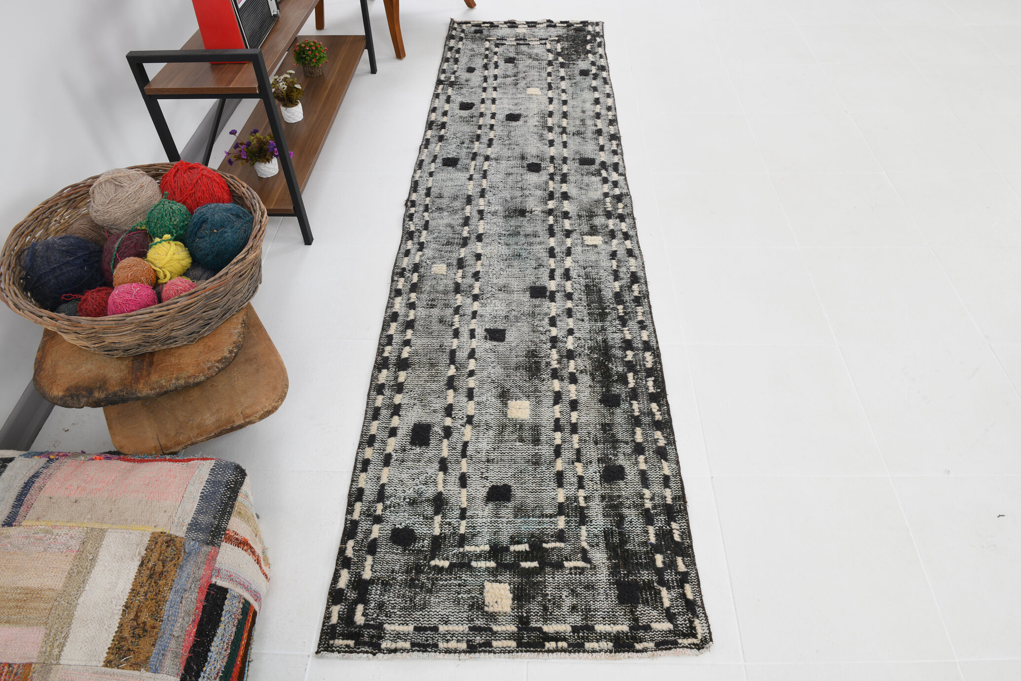 3x9 handmade pom pom vintage runner rug 285x73cm