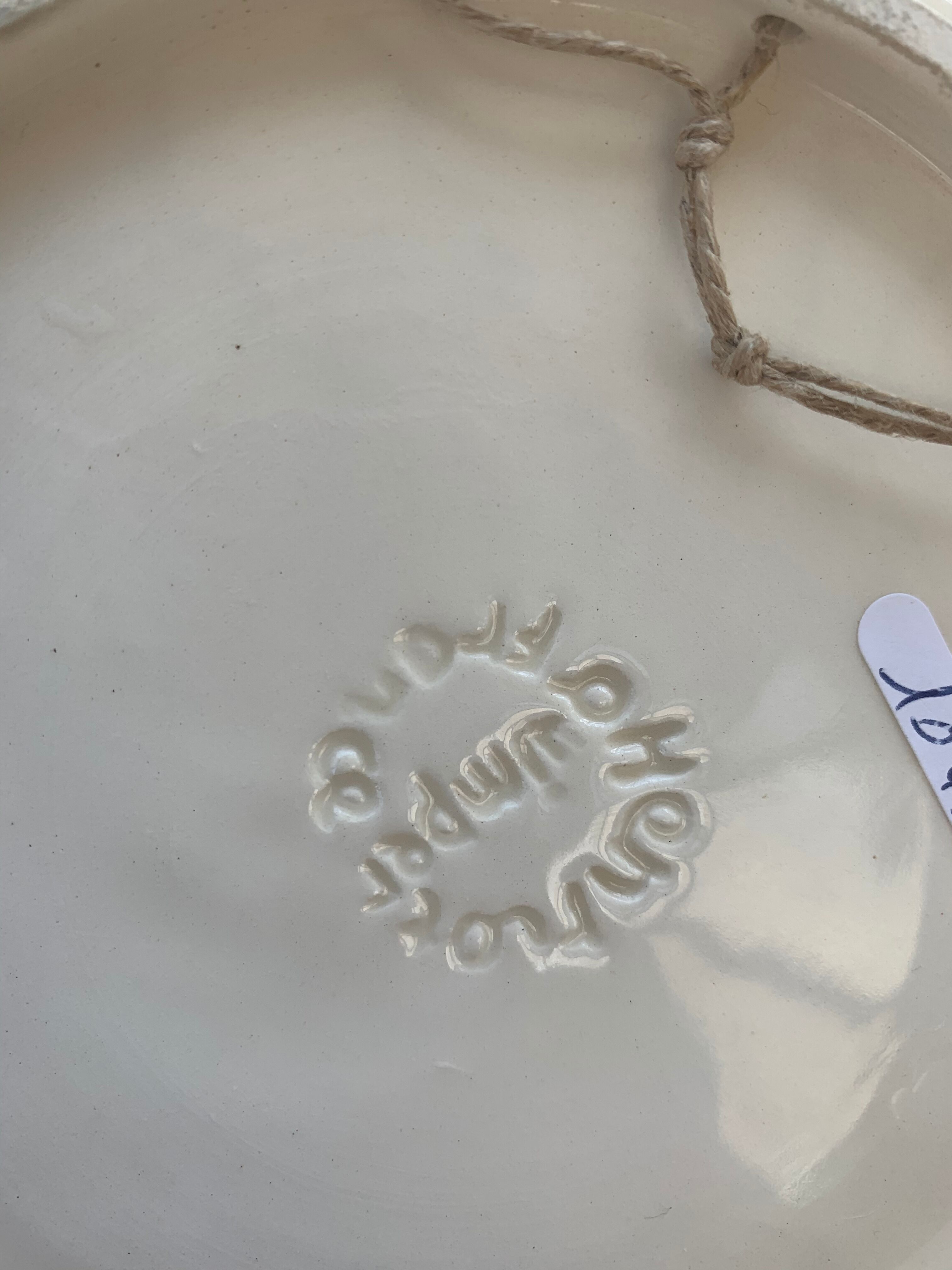 Henriot Quimper shell-shaped plate painted by vintage hand