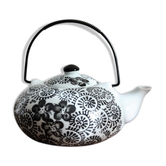 Porcelain teapot