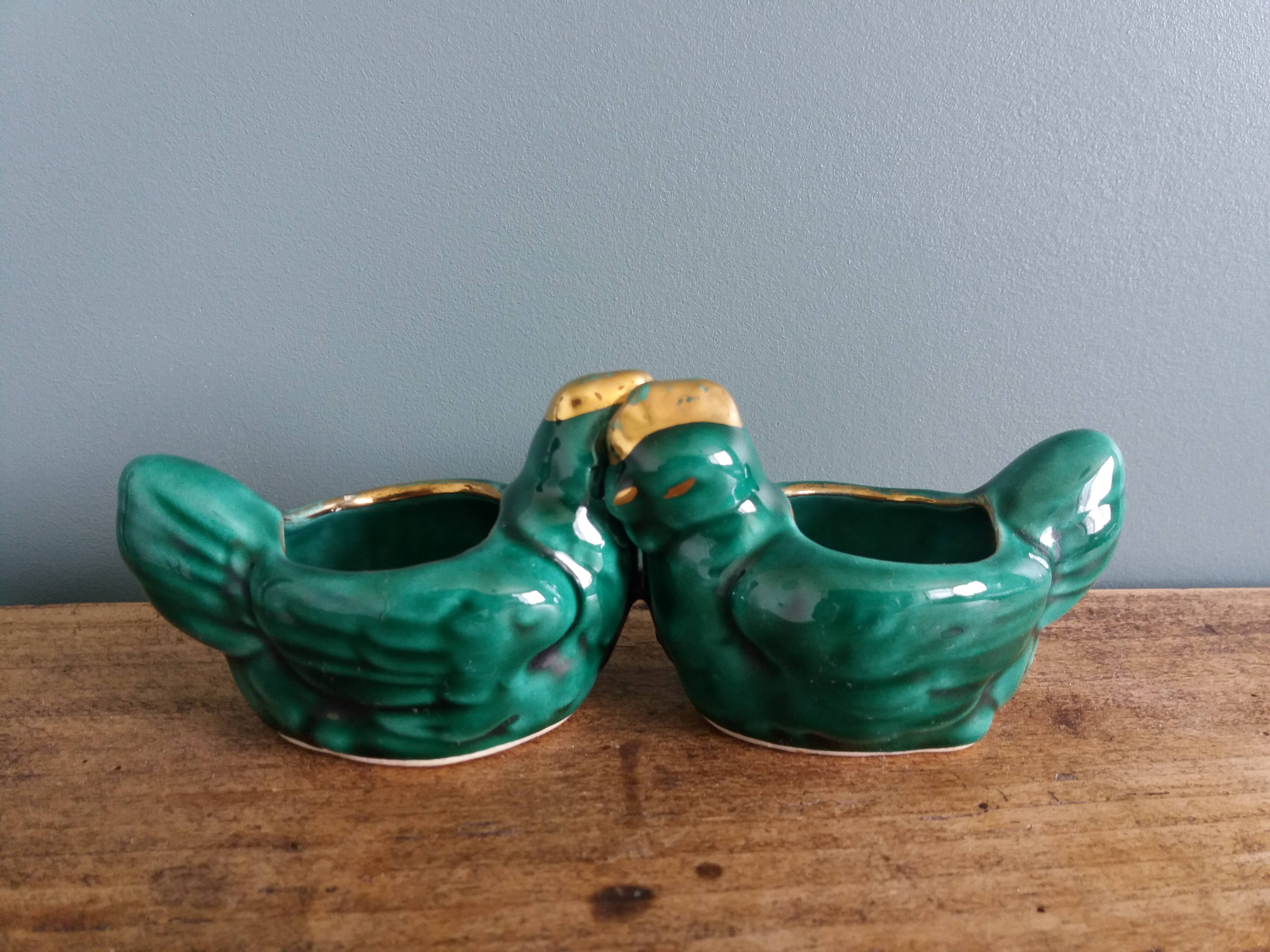 Salerons poules en barbotine vert émeraude