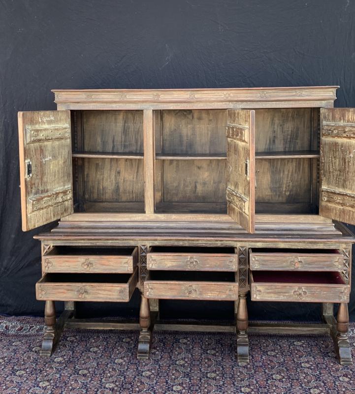 Buffet cabinet Renaissance Spanish Period XIX 18th