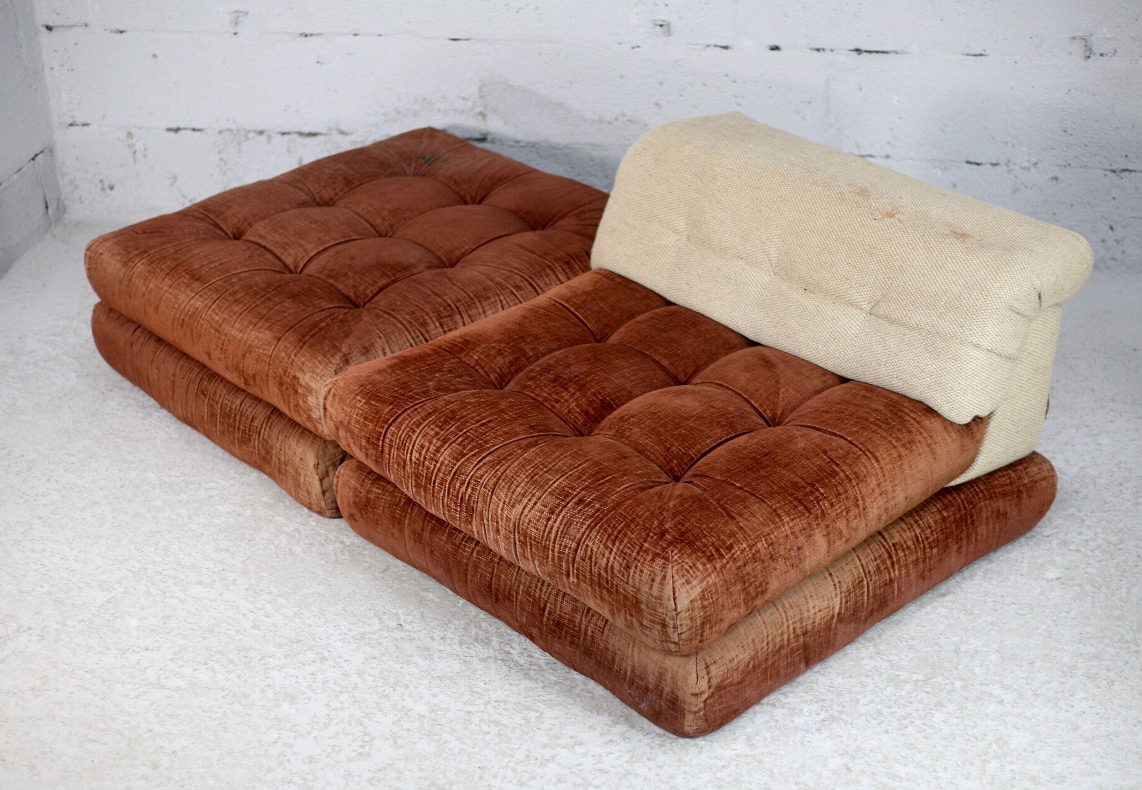 Mah Jong sofa by Hans Hopfer. Roche bobois, France, 1971