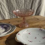 Pink glass coupe footed H20 D 15.5