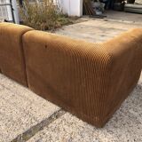 Sofa in velvet vintage
