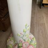 Ceramic pedestal column