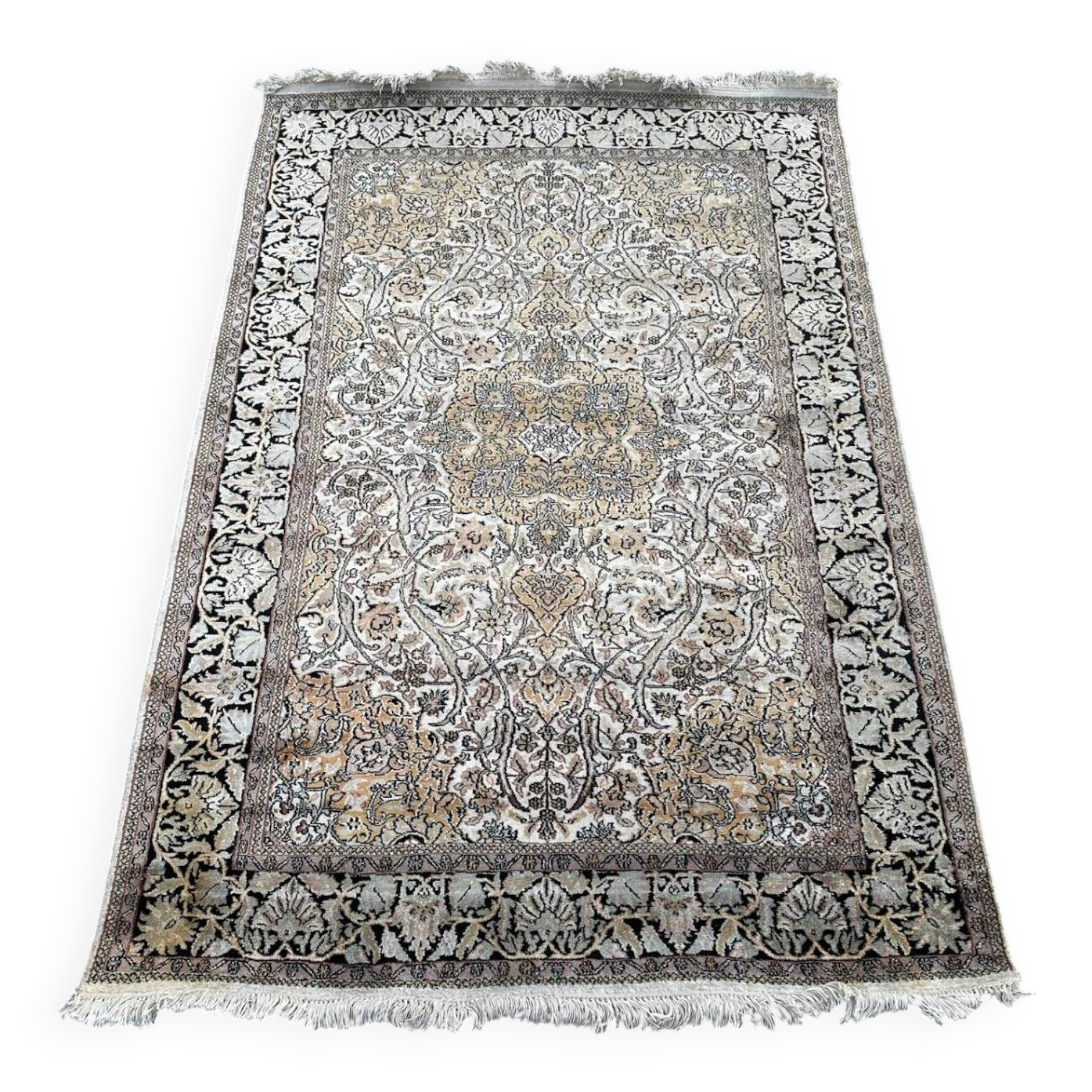 Persian rug in pure silk