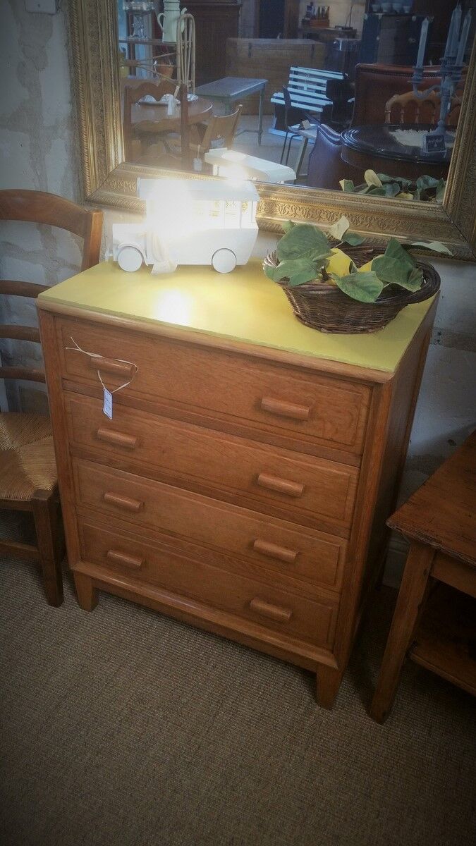 Vintage chest of drawers