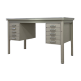 Office of the 50s in metal and industrial style