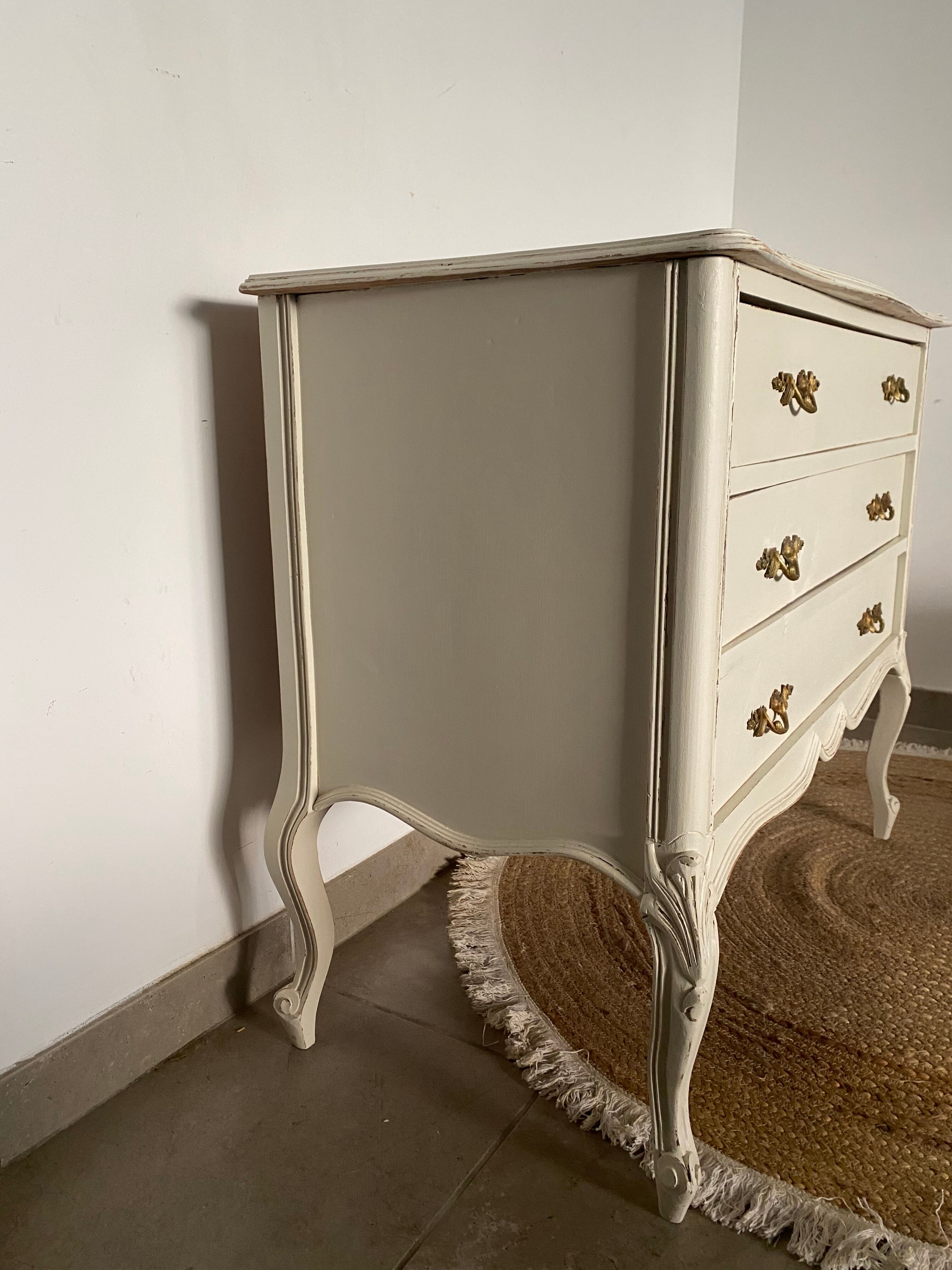 Louis XV style chest of drawers