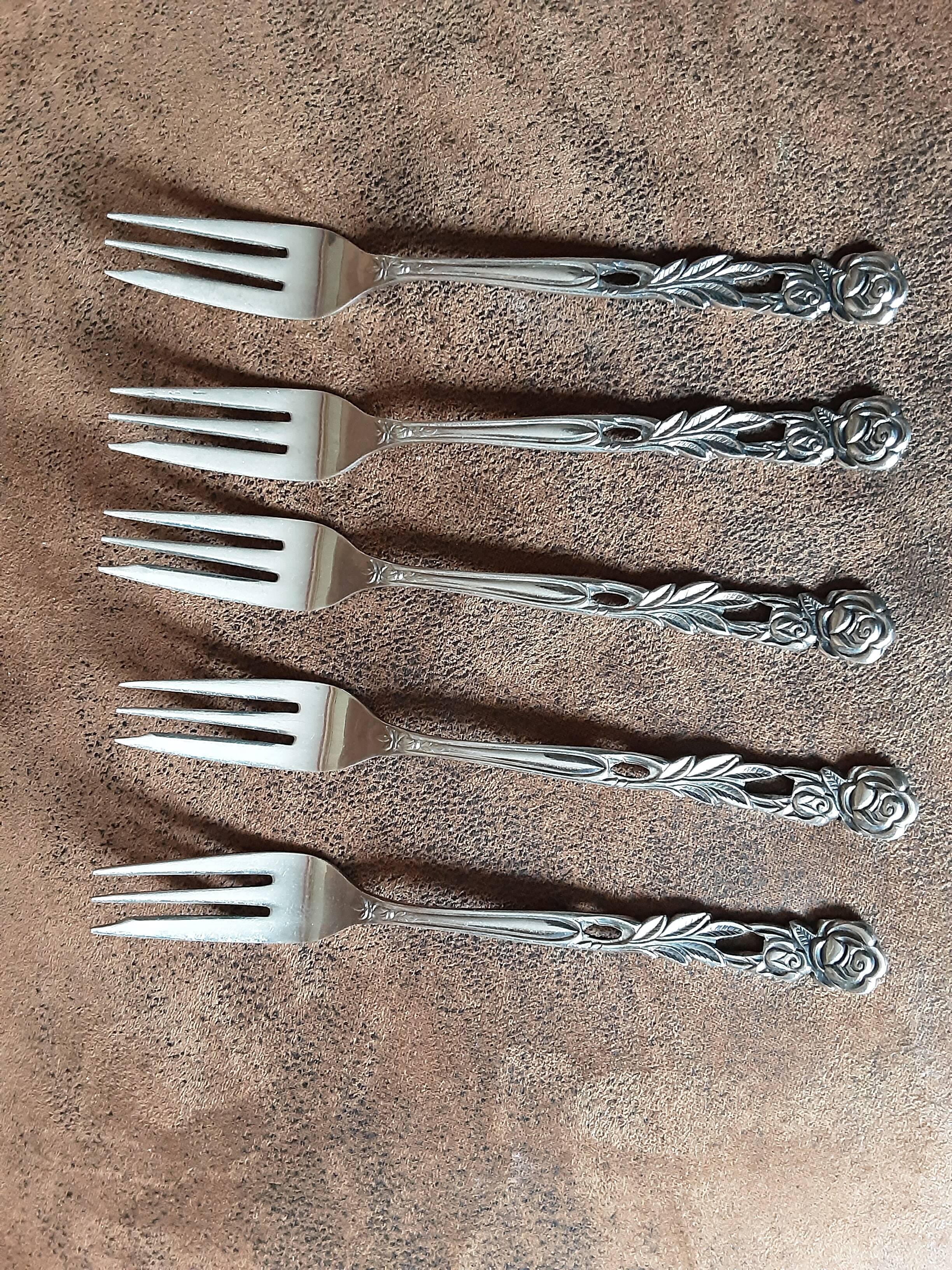 Set of 5 original metal forks