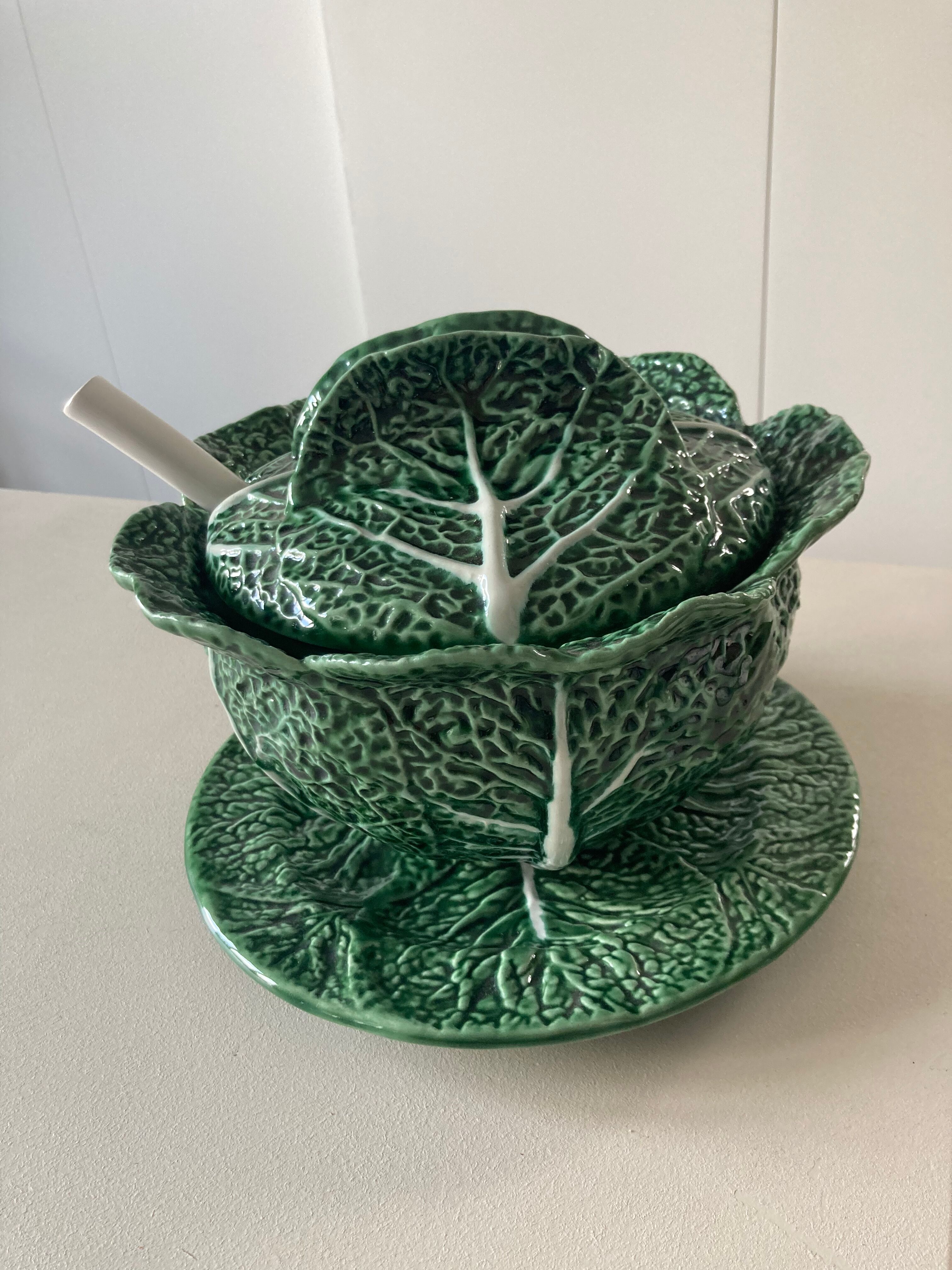 Cabbage tureen in slip 4 pieces