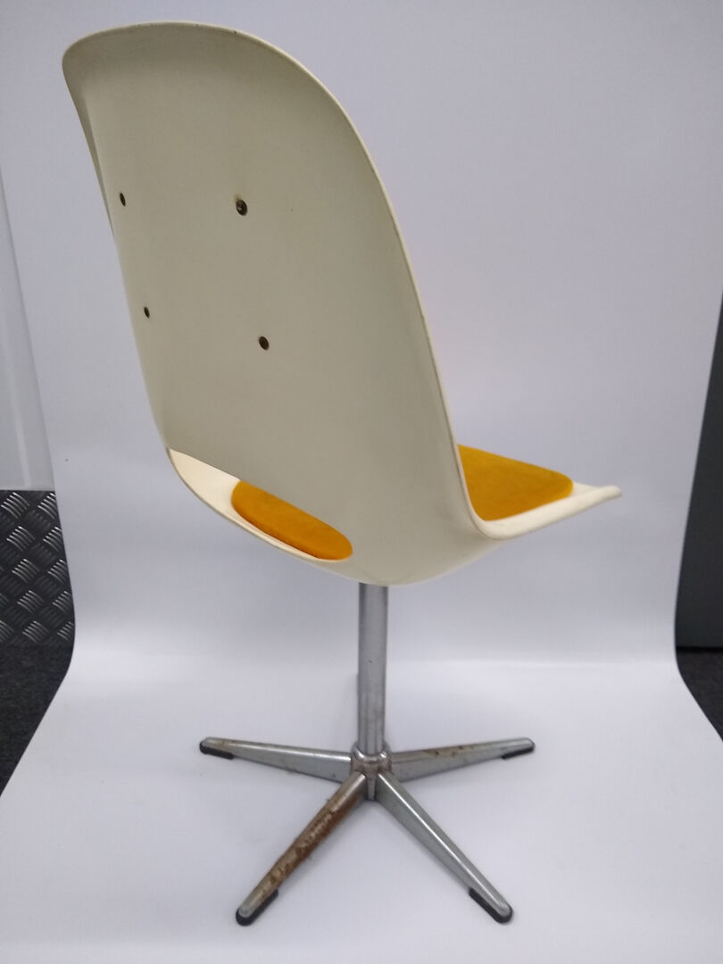 Chaise de l’ère spatiale des années 70
