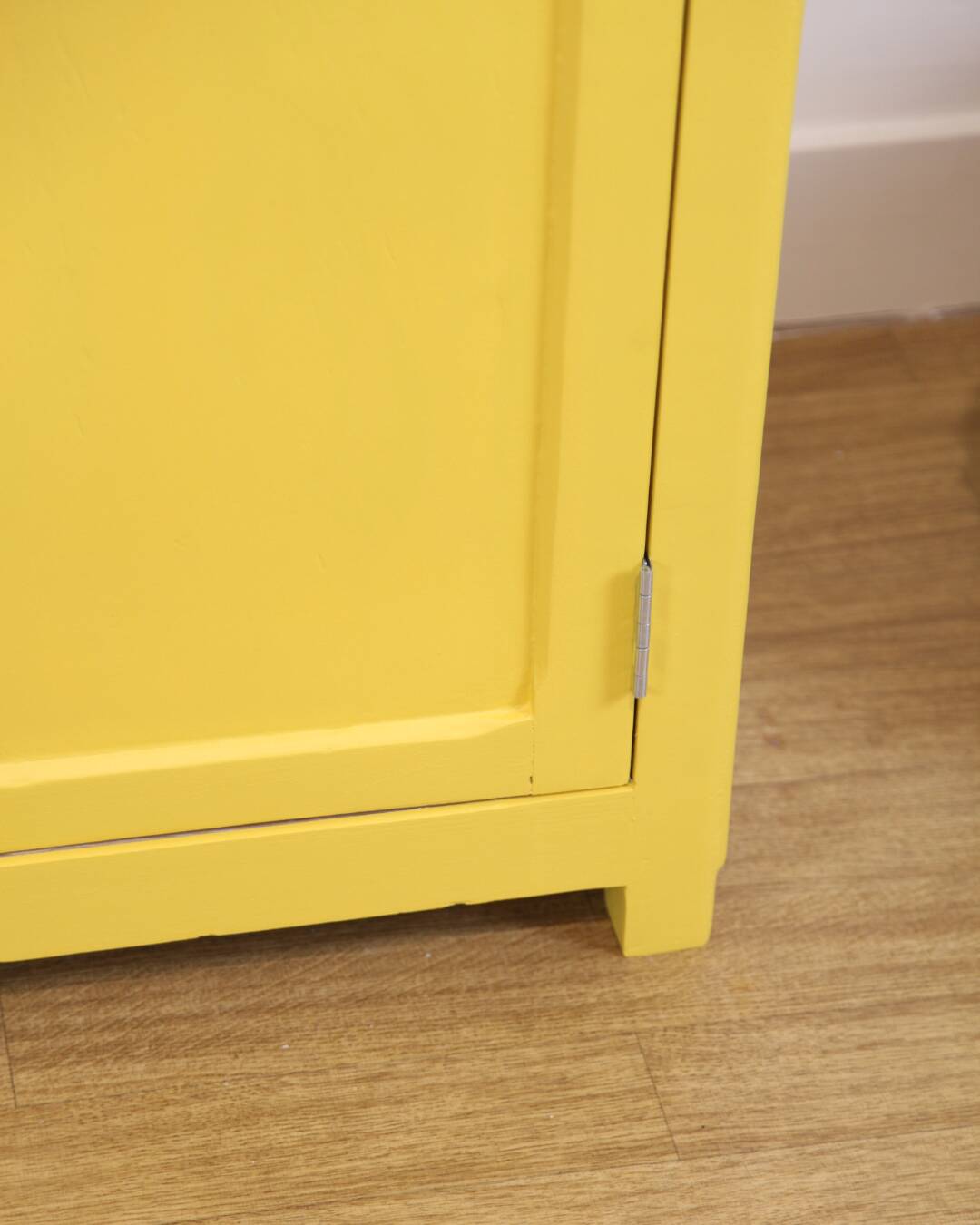 Vintage storage unit