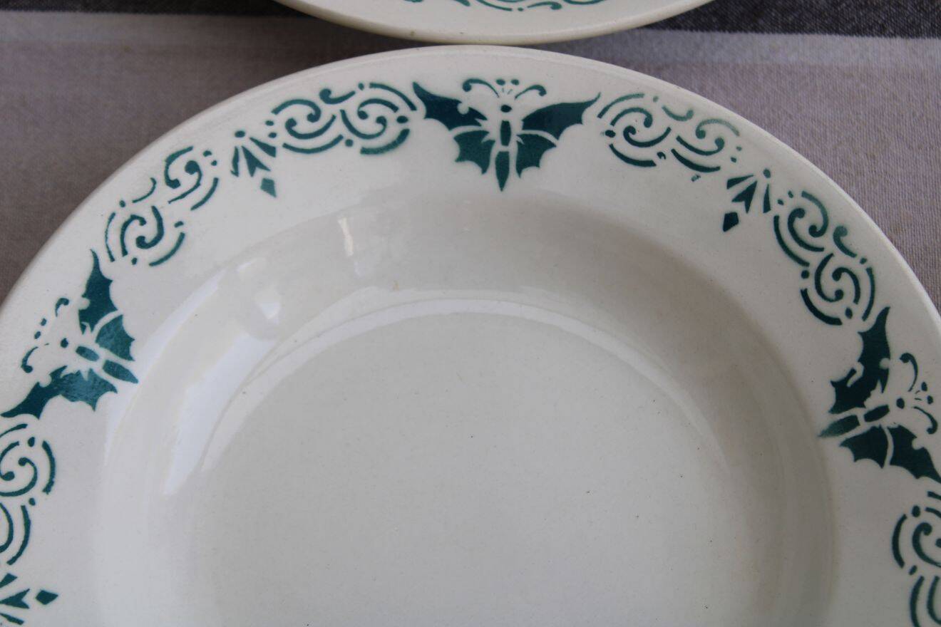 set of 8 ceramic plates "butterflies"