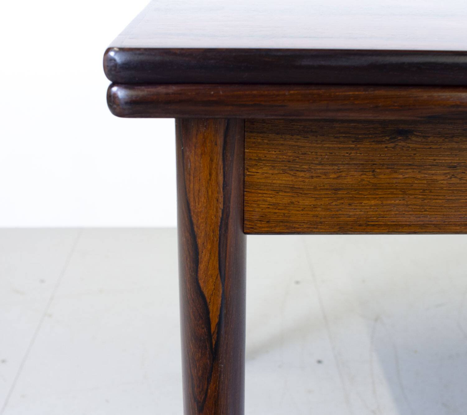 Table à manger extensible en palissandre danois du milieu du siècle