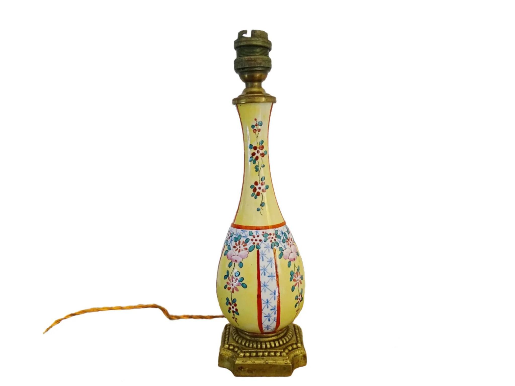 Pied de lampe vintage en porcelaine française de style chinoiserie