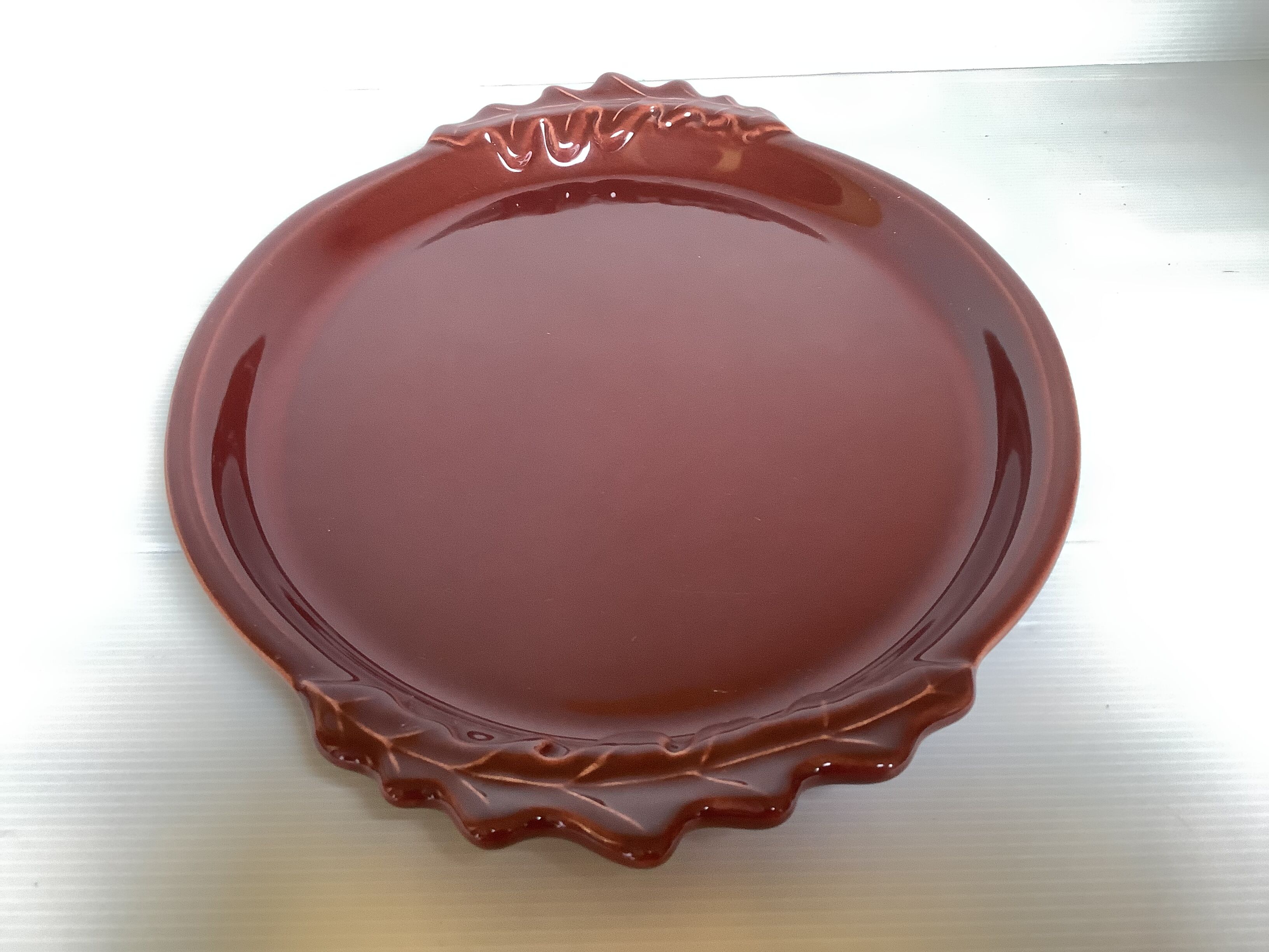 Garnet plate made in Brittany