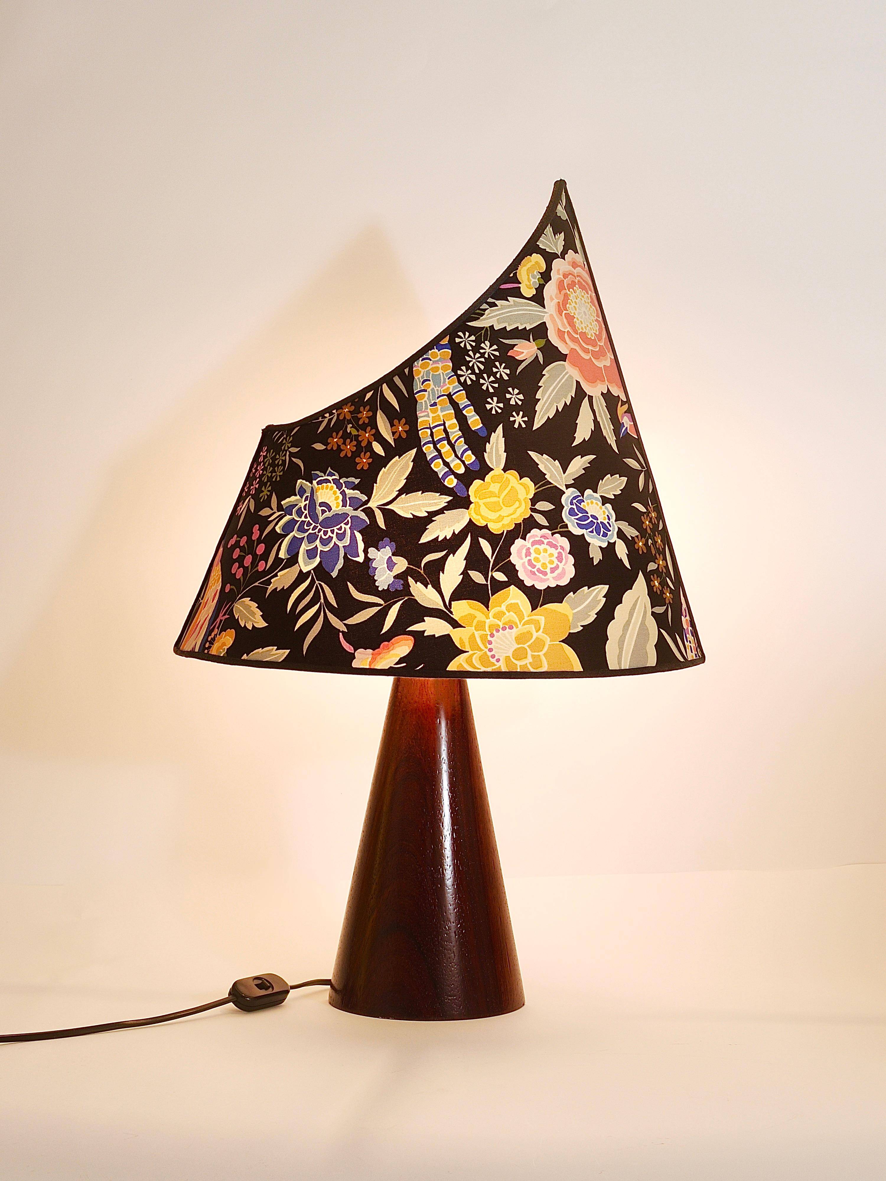A pair of post-modern Missoni table lamps by Massimo Valloto, Italy, 1980s.