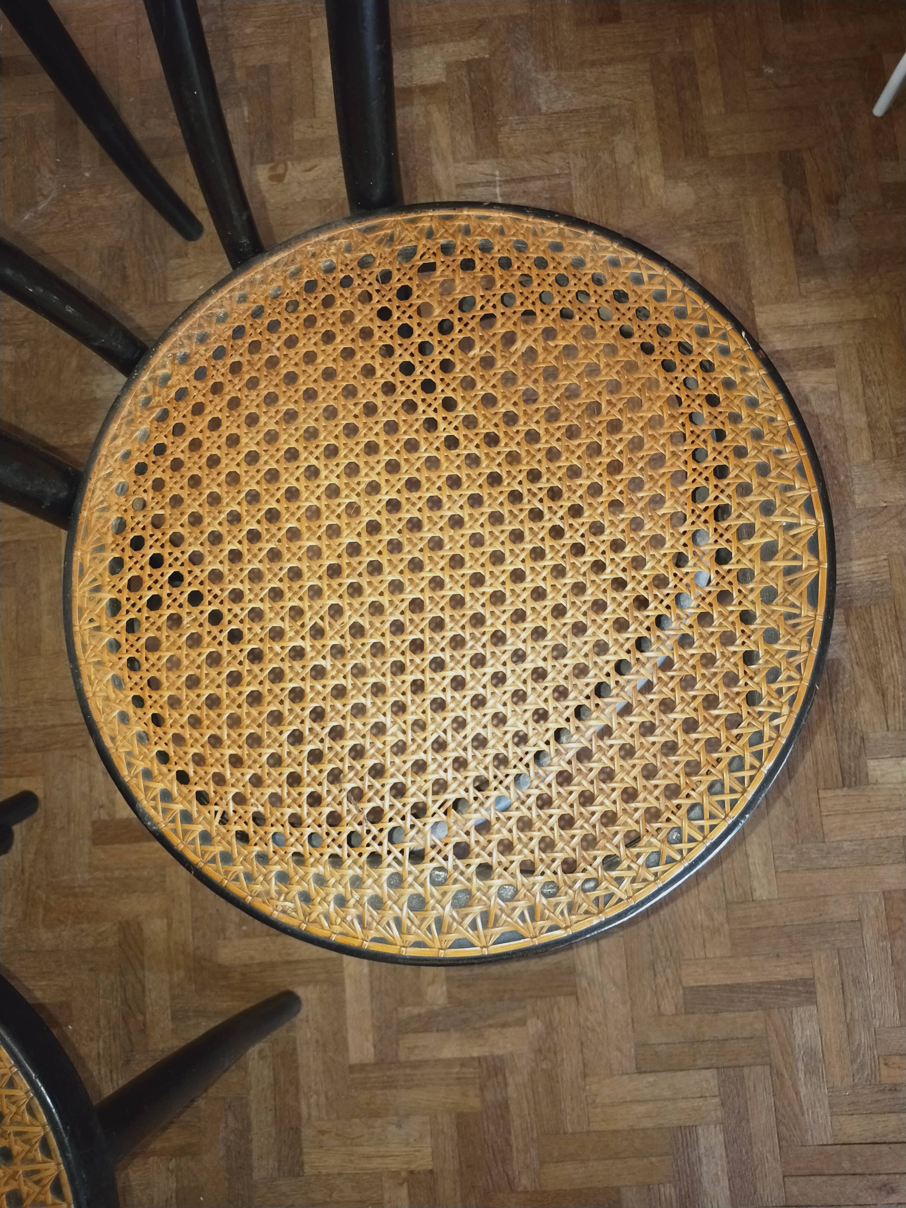 Lot of Thonet FMG chairs No.18