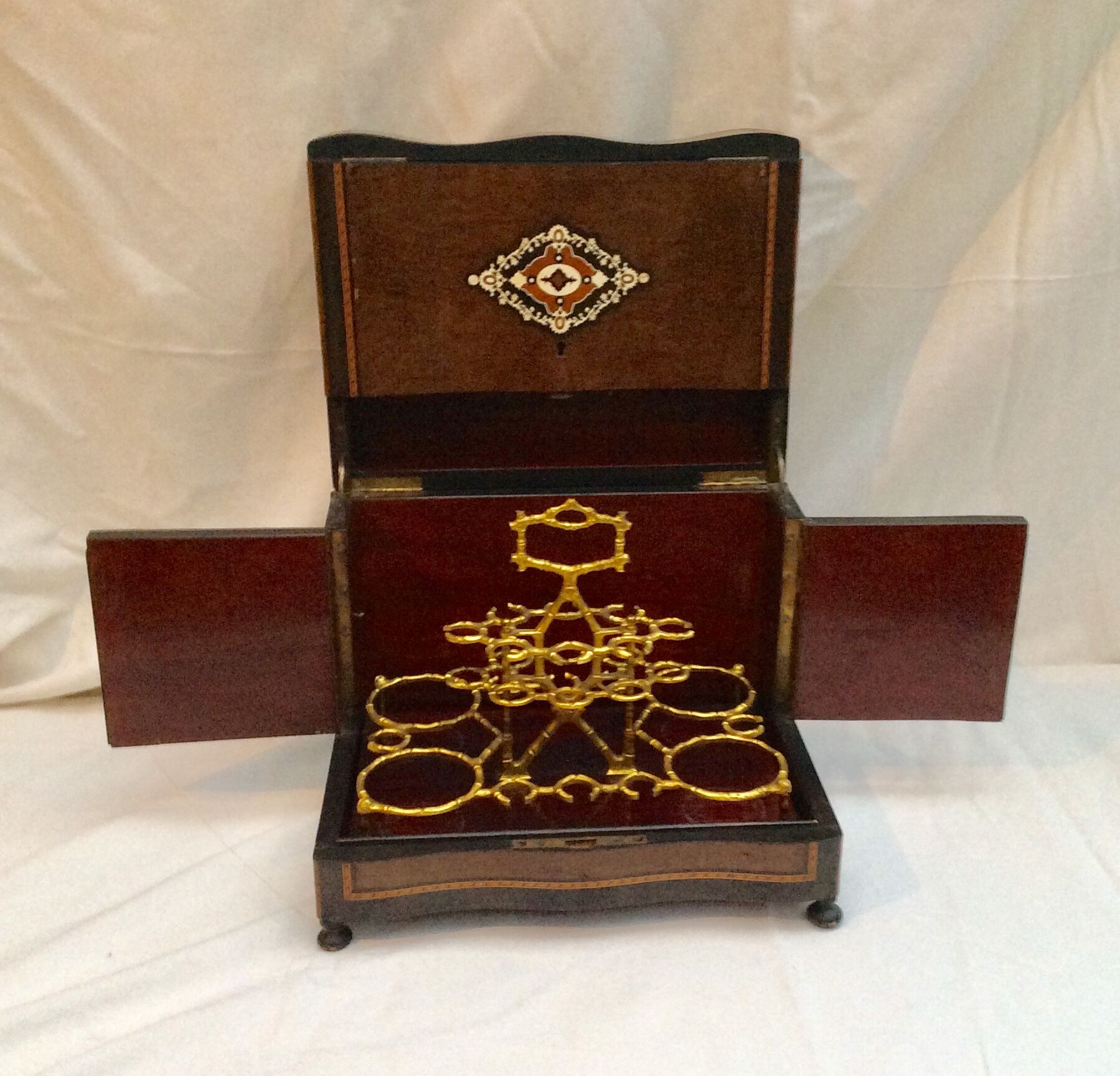 Old liquor cellar box with empty servant removable tray XlXeme H-27cm-L-32.5 cm-Pr-24cm-