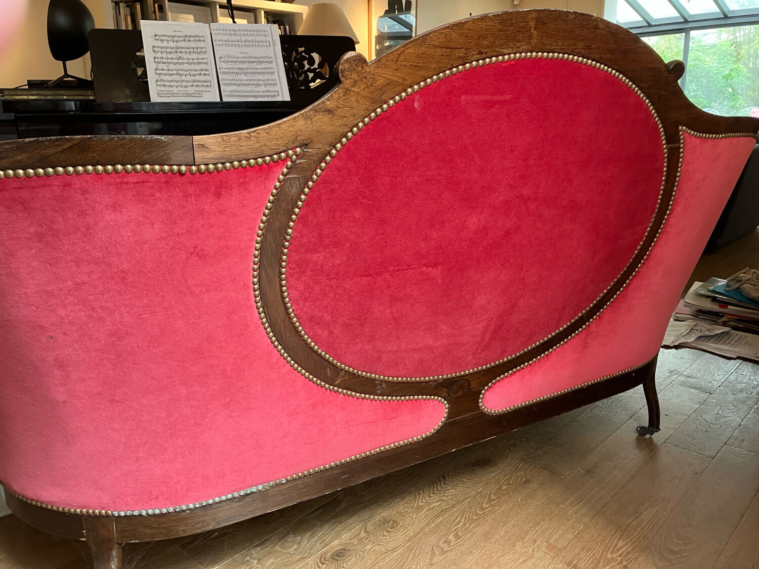Moulded and carved wooden canapé, Napoleon III period.