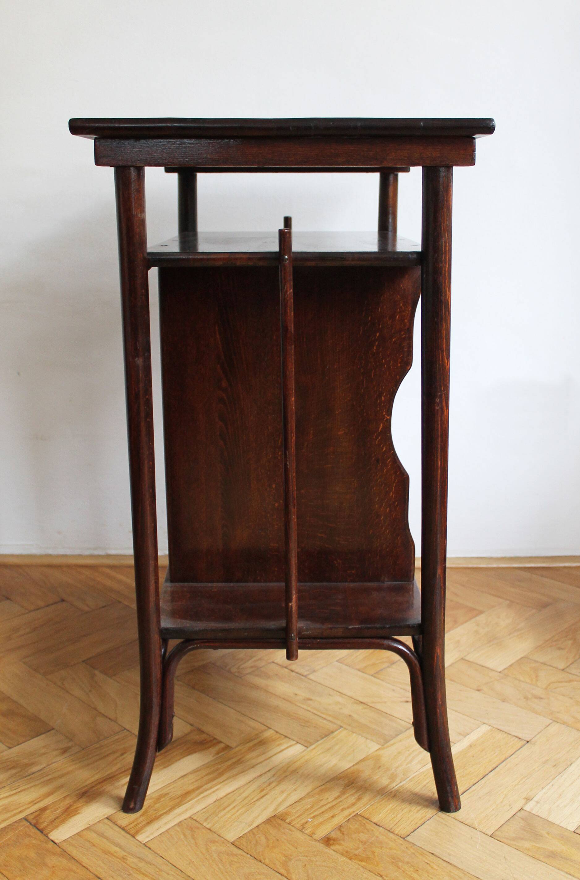1910's Art Nouveau Table by Gebrüder Thonet