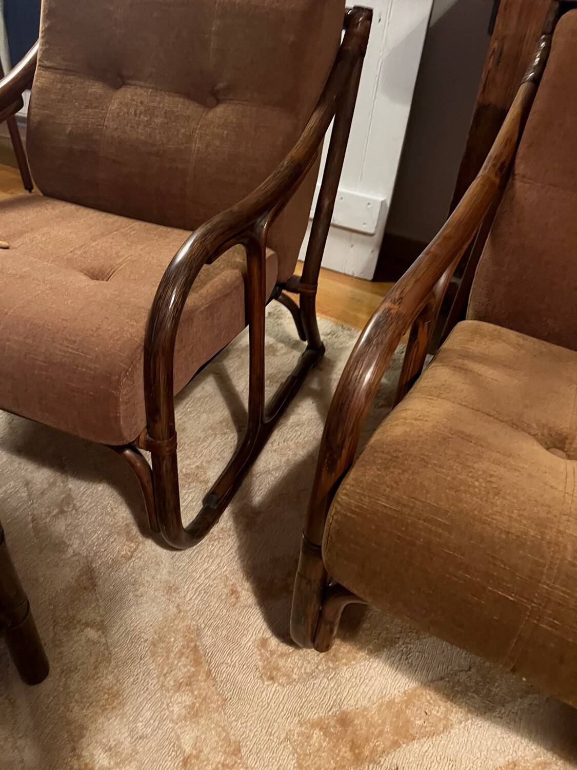 Vintage 70s velvet rattan set.