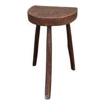 Farmhouse tripod stool in oak