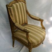 Queen's chair in gilded wood Louis XVI style