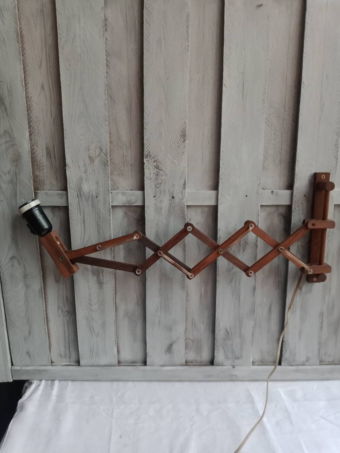 Zig zag wooden wall light from the 60s