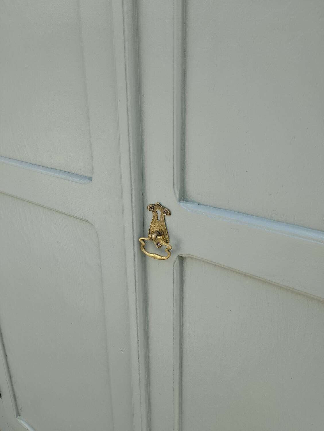 Green Parisian wardrobe