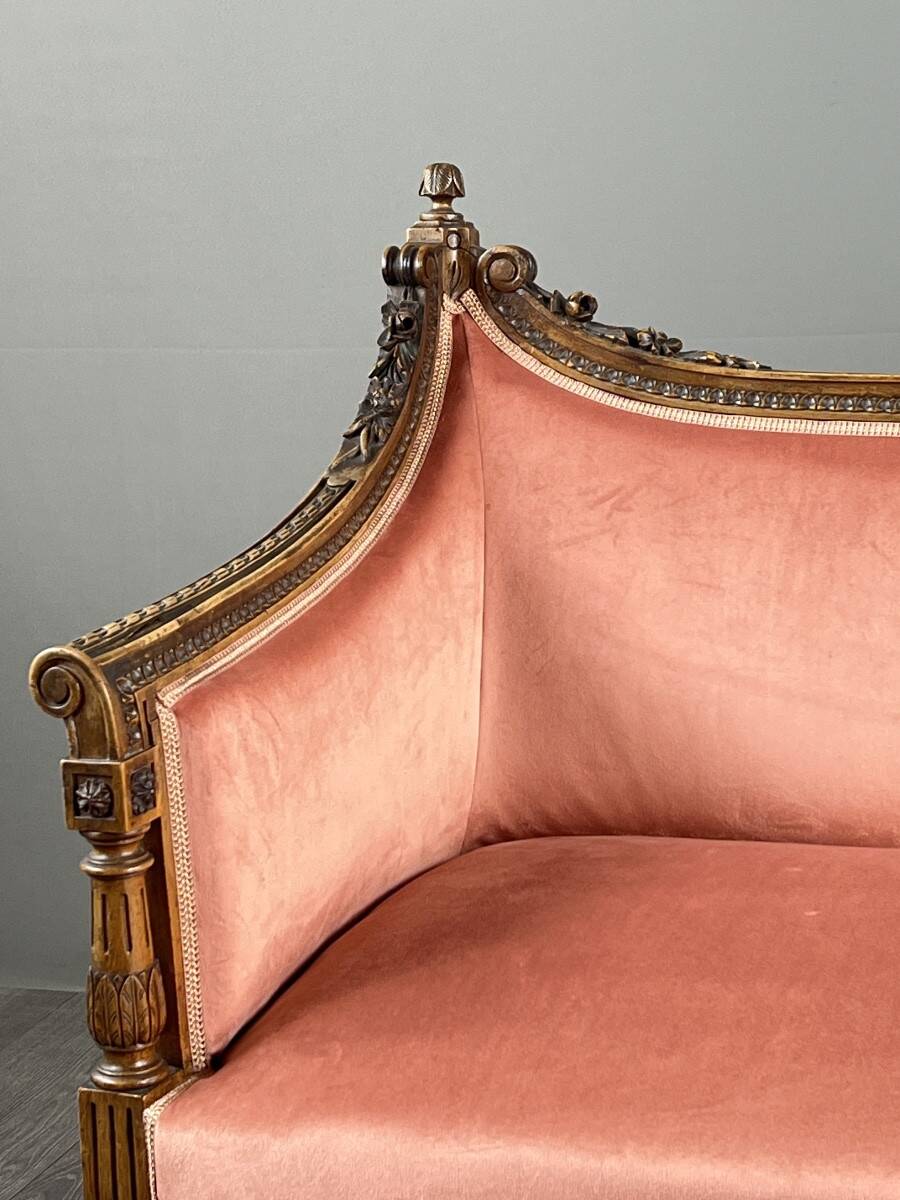Louis XVI style canapé in carved wood and velvet, 20th century