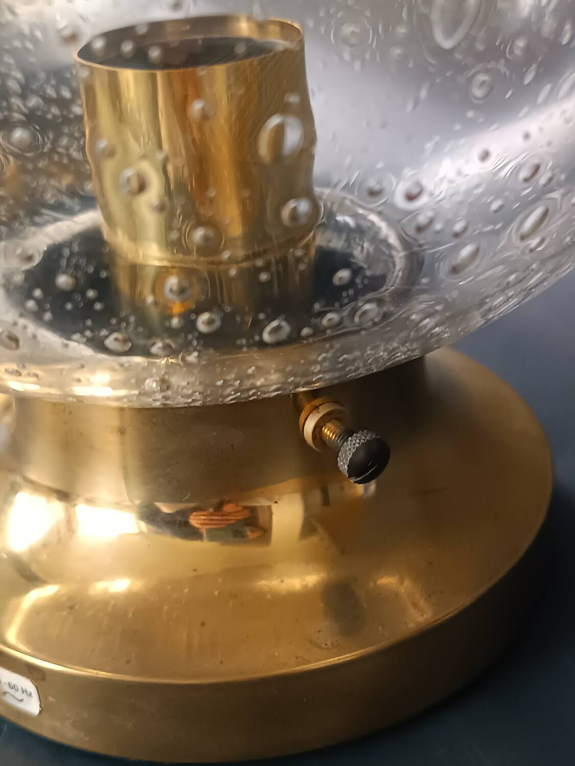 2 lampes de table globes bullés et laiton Limburg 1970
