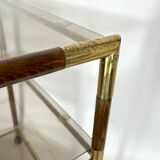 Serving table