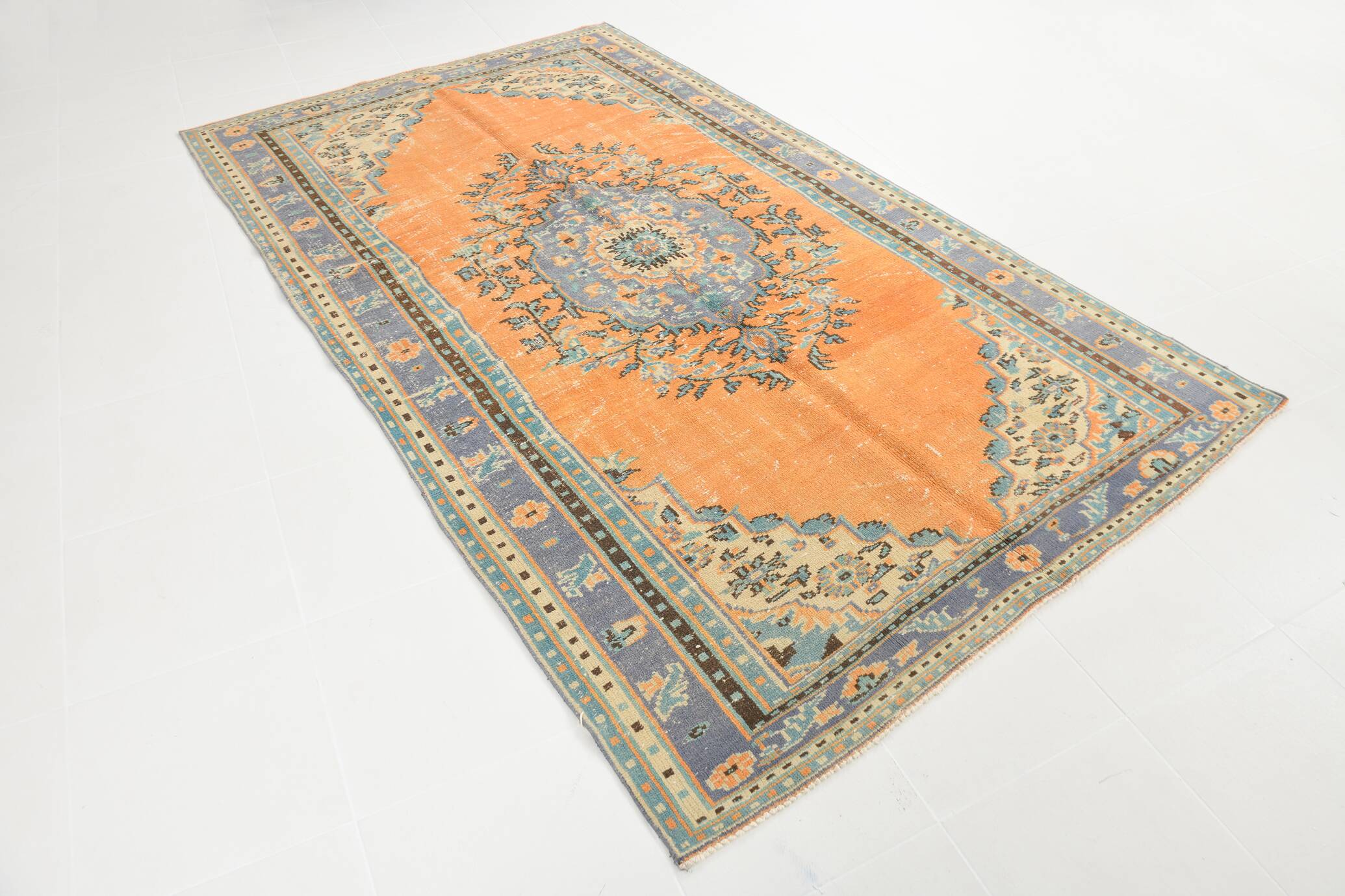 6x9 Vintage Peach Color Blue Medallion Handmade Vintage Rug, 175x290 Cm