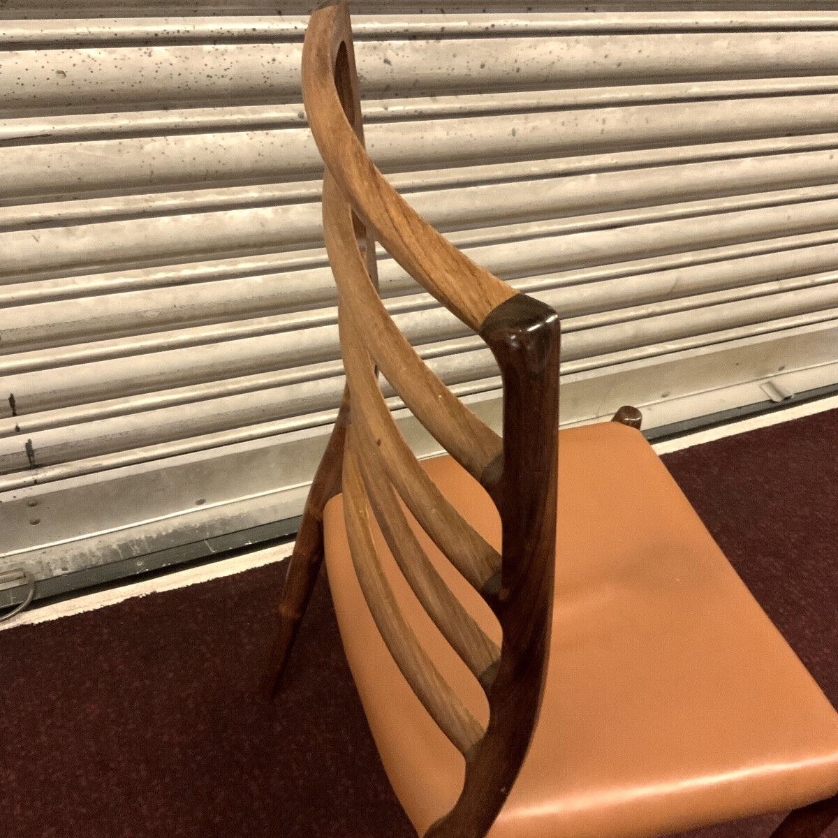 Série de Chaises scandinaves années 1960 de Niels Otto Møller