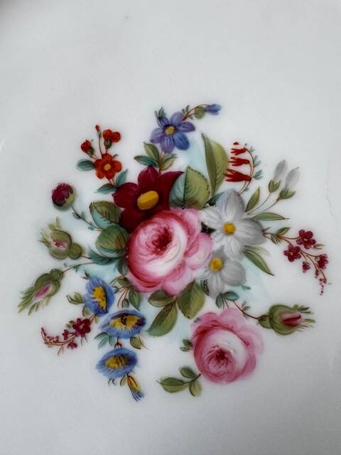 Service ancien de style Napoléon 3– 35 assiettes & pièces de présentation