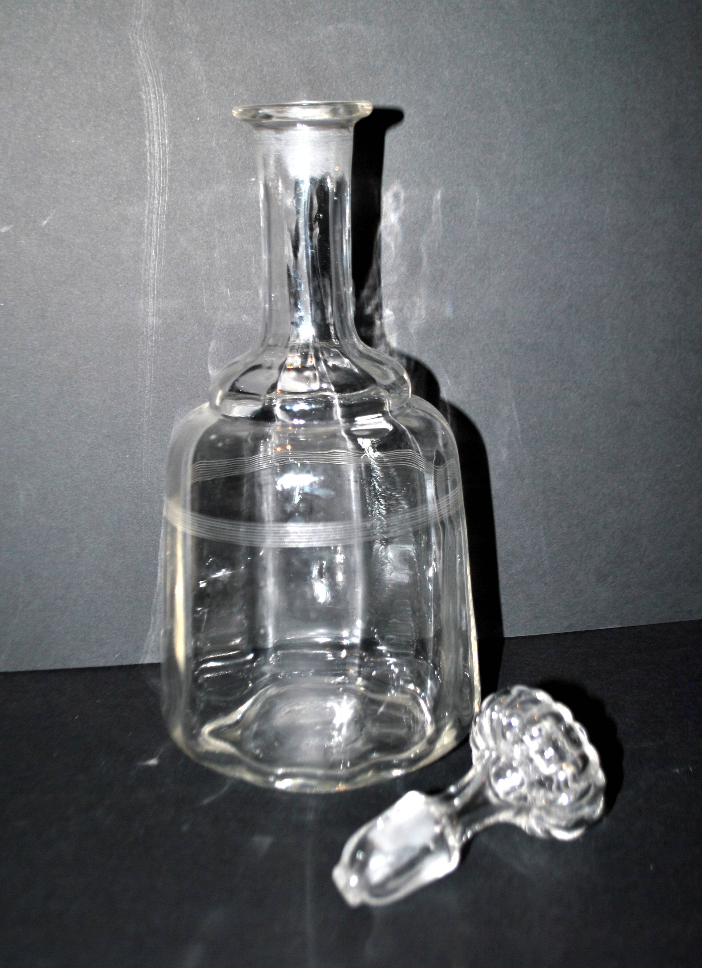 Antique blown glass carafe engraved with fine lines BISTROT 1900