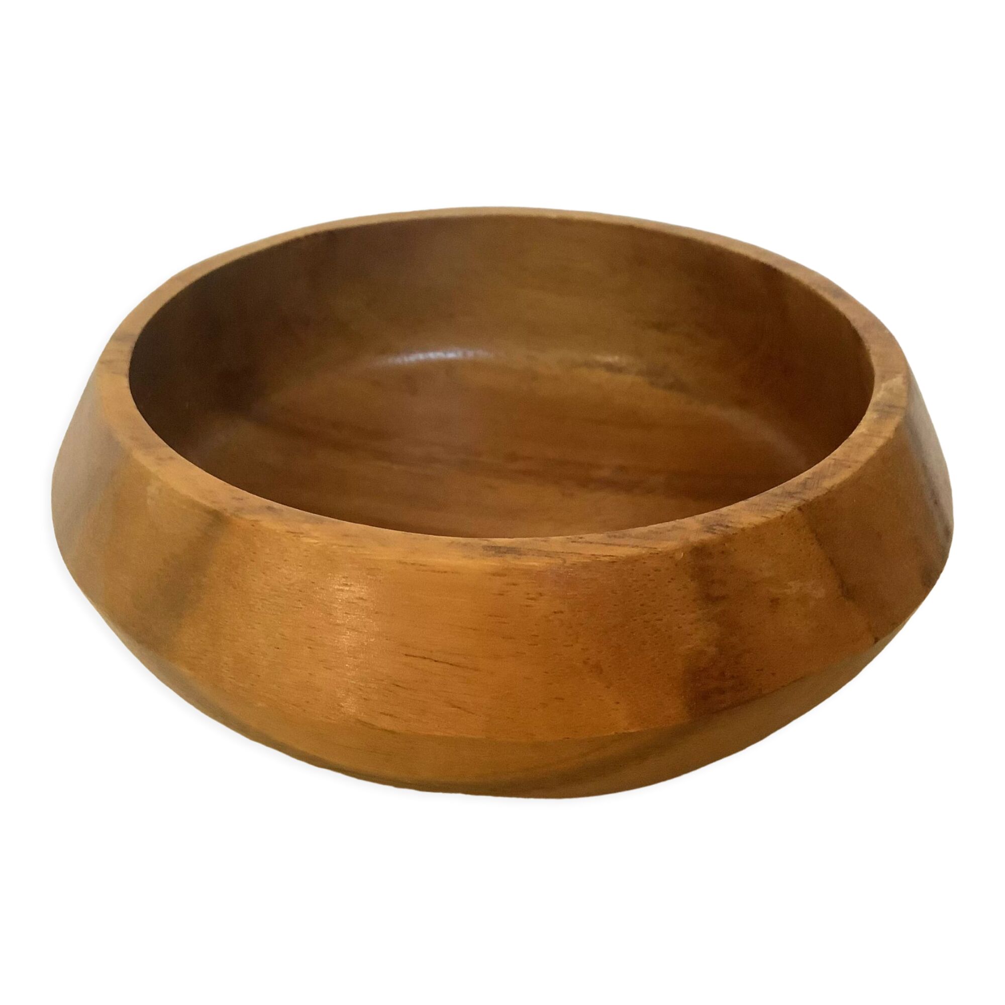 Round wooden pocket emptier