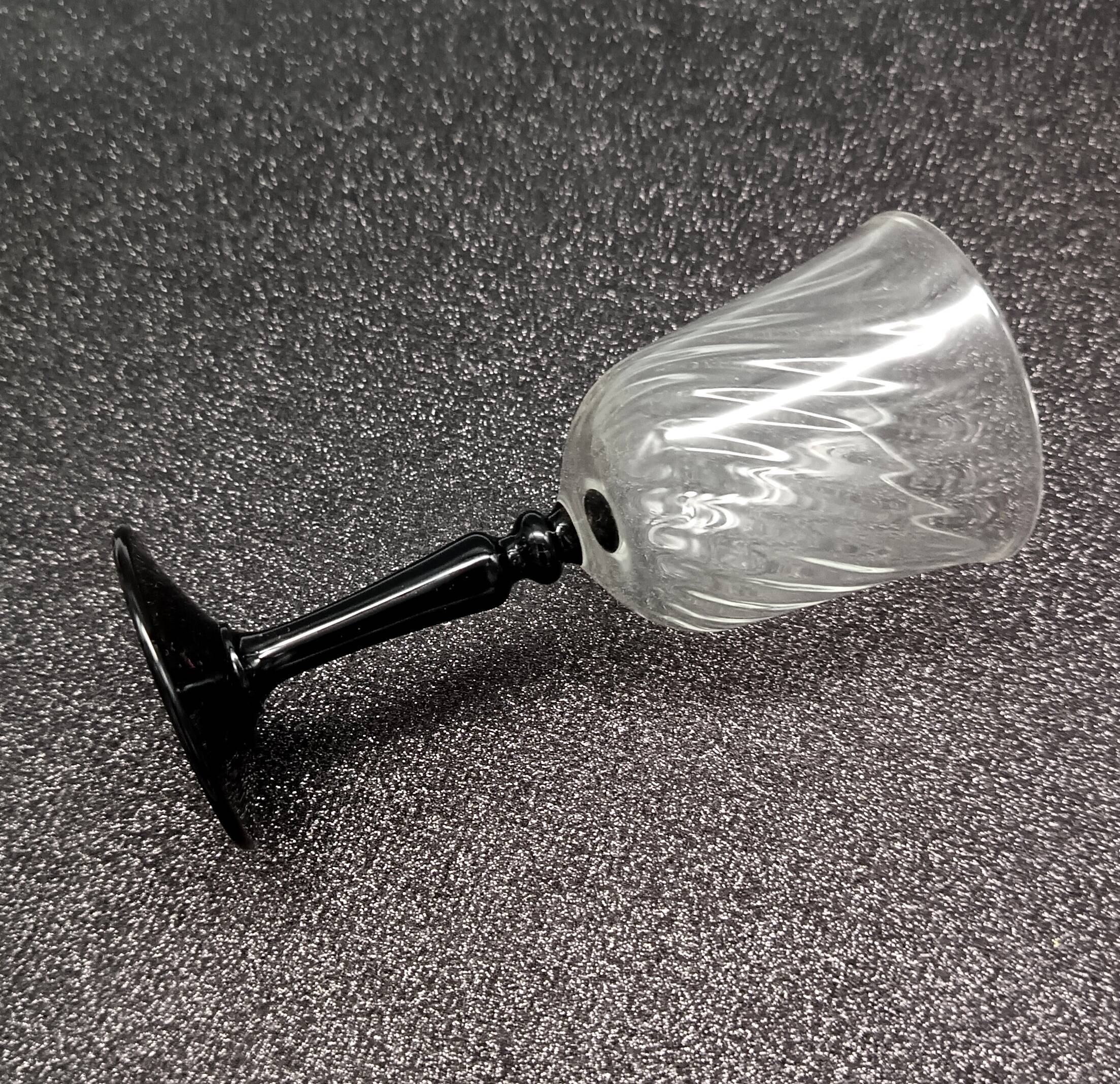 6 liqueur glasses on black opaline foot france, onyx luminarc vintage