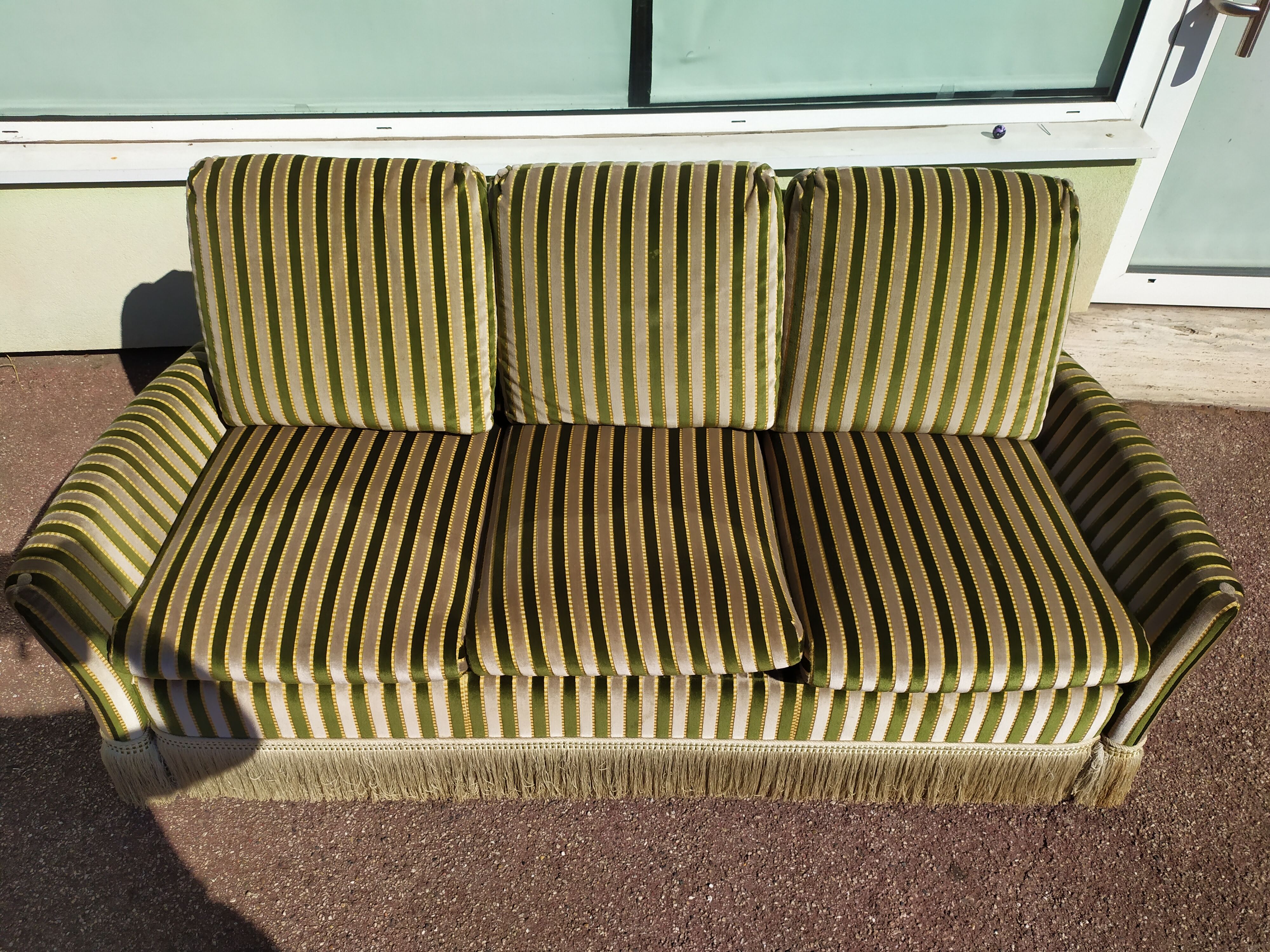 3 places sofabed in velvet