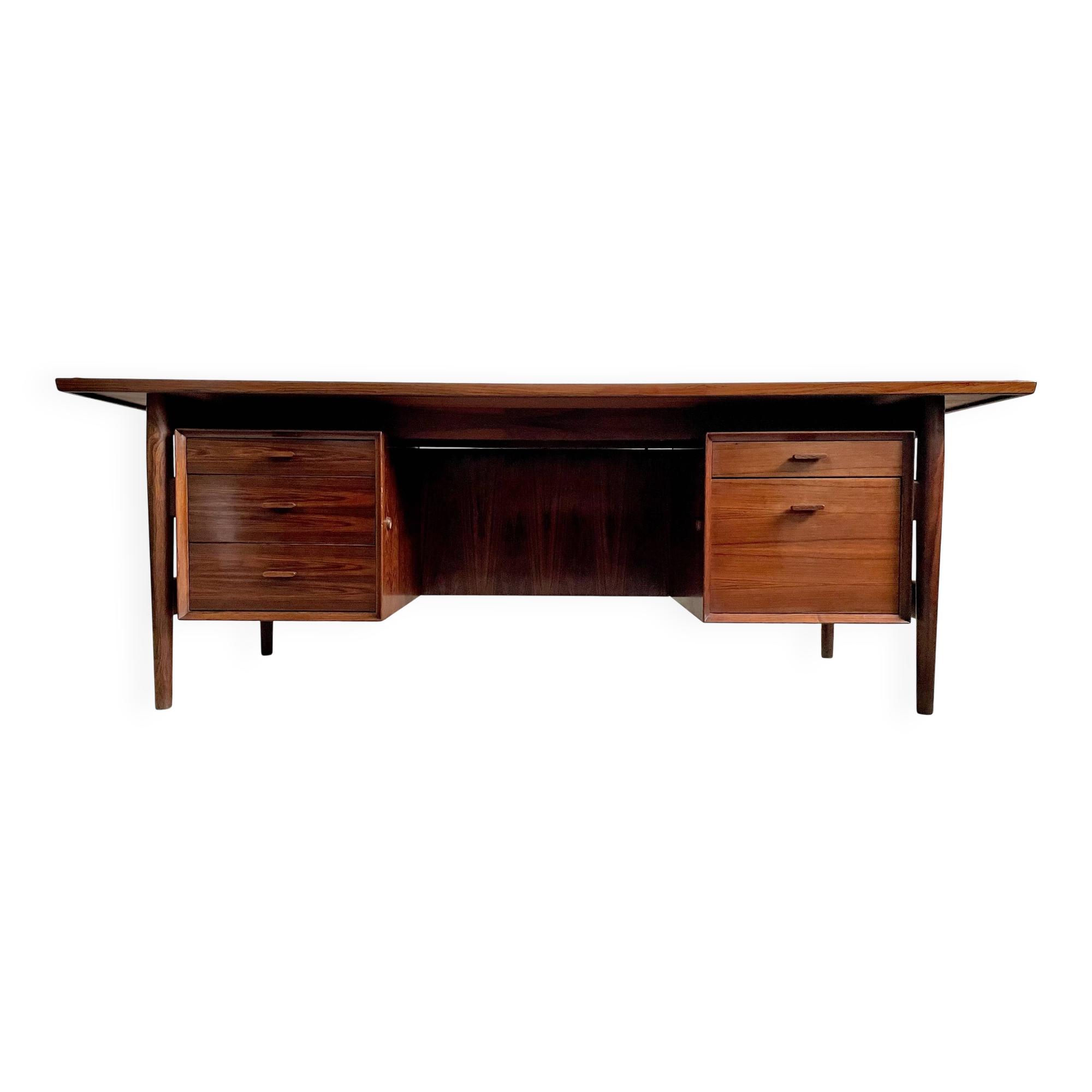 Rosewood Executive Desk by Arne Vodder, Model 207 – Scandinavian Modern Ico