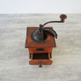 Old crank coffee mill laubion