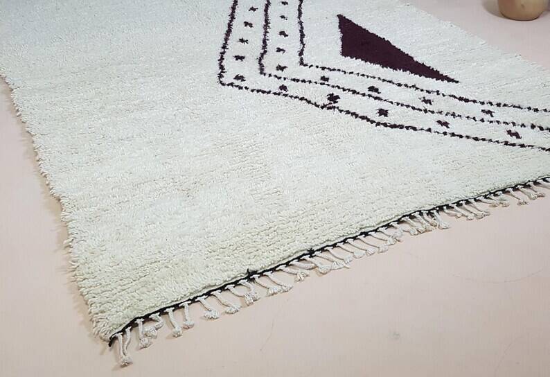 Traditional natural wool rug 200cmx300cm