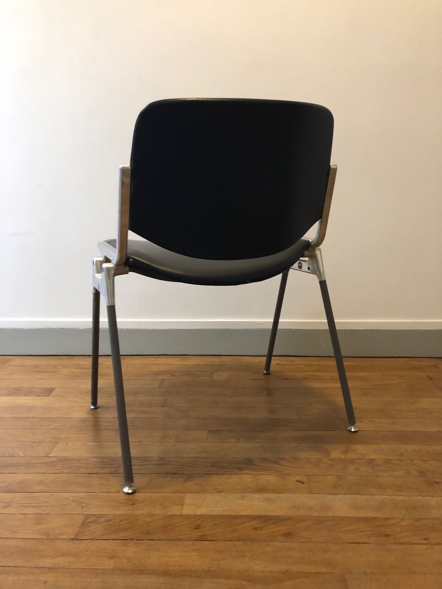 DSC 106 chair Giancarlo Piretti for Castelli